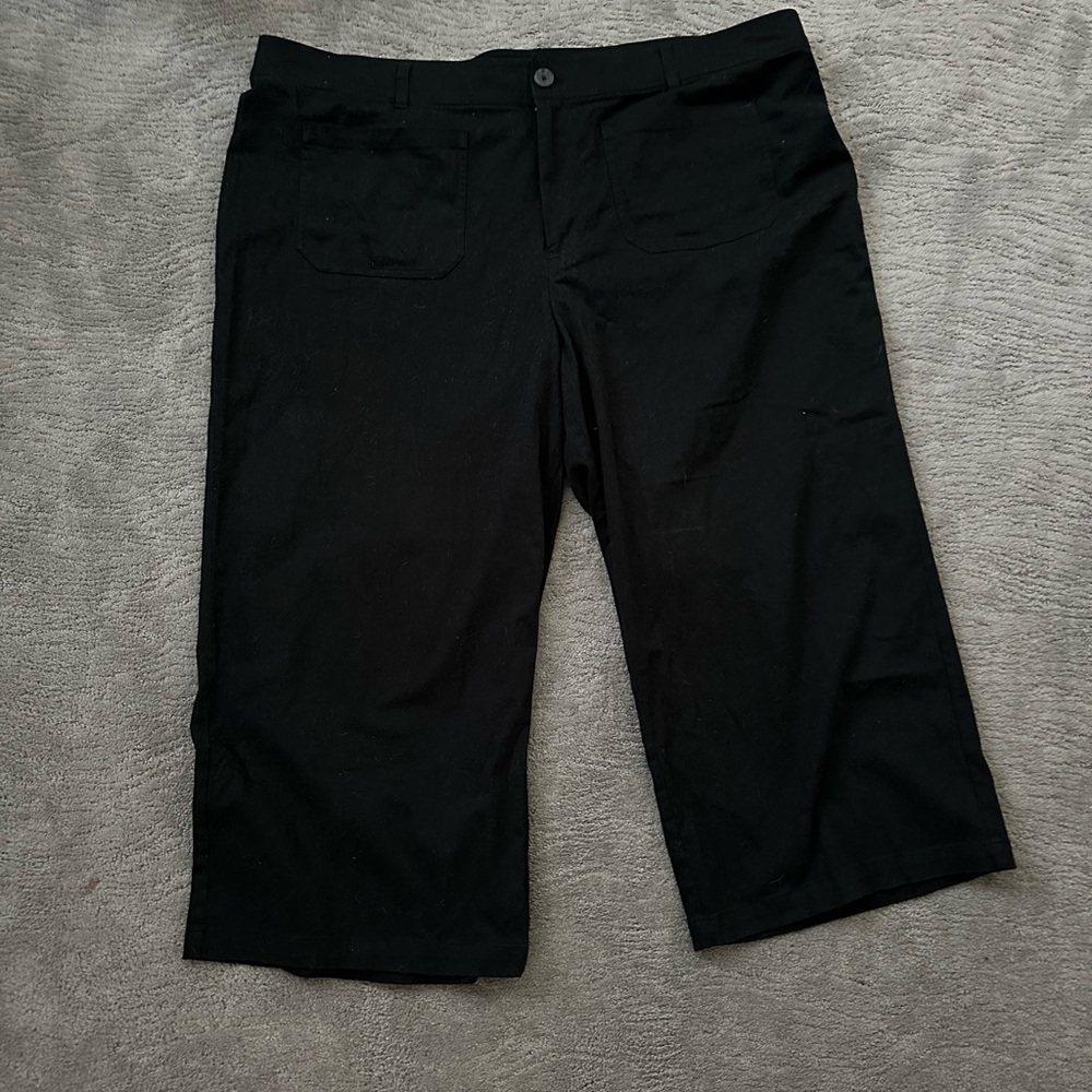 Ava & Viv Classic Black cropped Pants